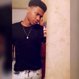 Meet your Posher, Deontae